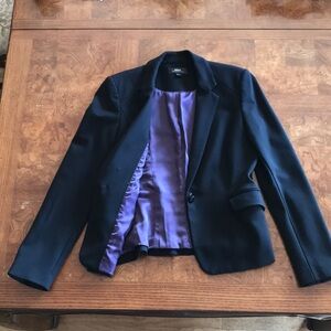 Women's Mexx Metropolitan Black Blazer with Purple Lining size 10